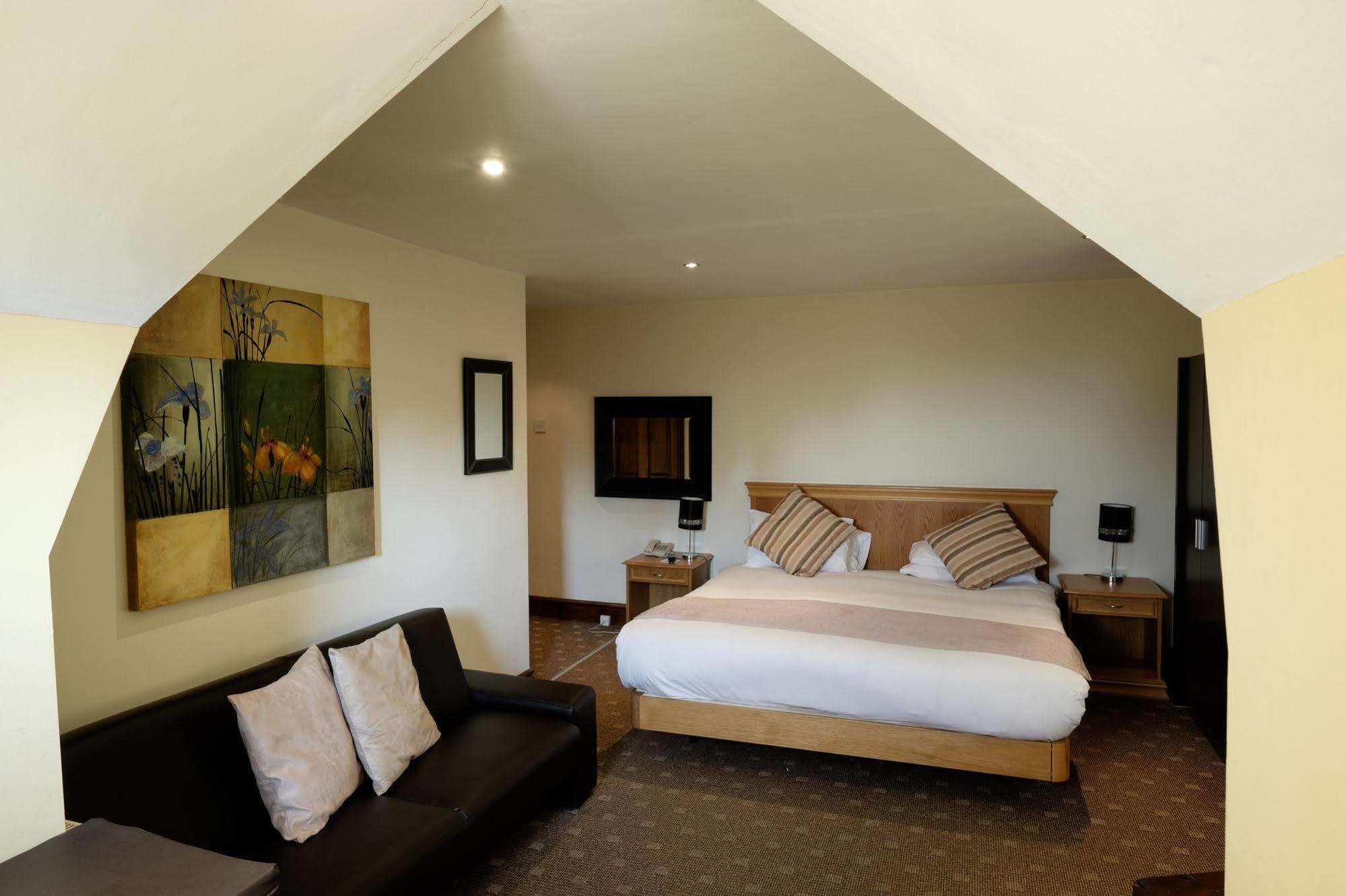 The Cathedral Hotel Lichfield Buitenkant foto